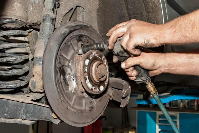 Hill's Automotive Picture 1