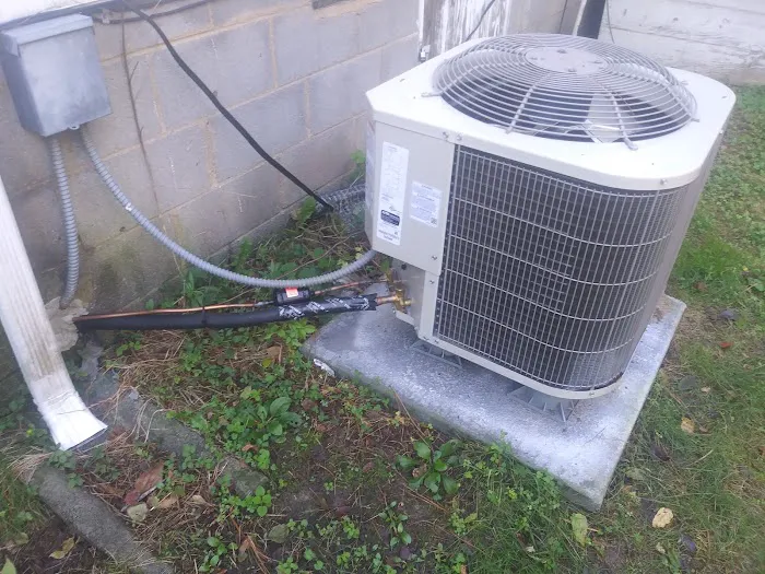 Hertless Air Conditioning And Heating Mechanical Picture 1