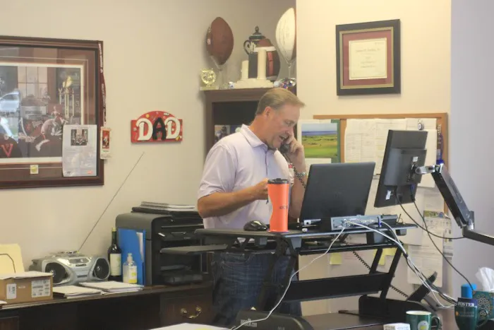 Hobbs & Associates Picture 1