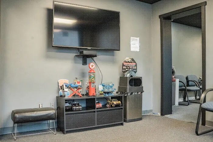 804 Auto Repair Picture 6