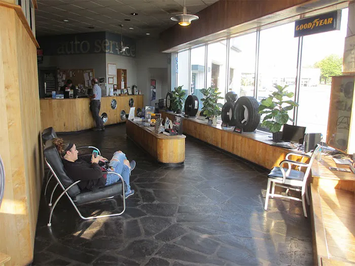 Settle Tire Co. Picture 8