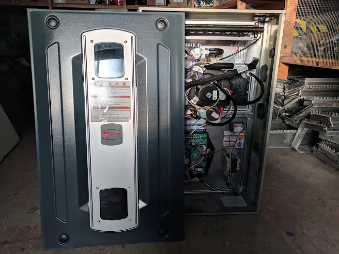 J.J. Smith Picture 1