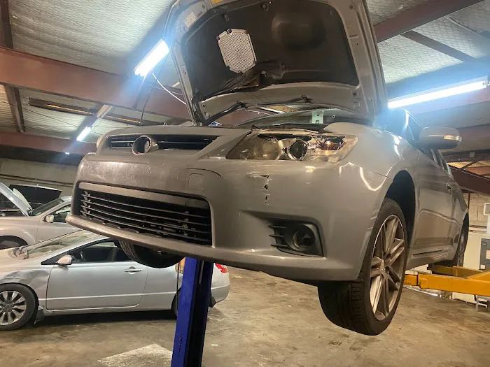 Freeman Auto Service LLC Picture 1