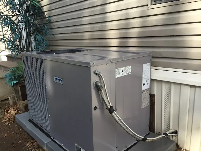 Carencro AC & Refrigeration - Air Conditioning Service Picture 6