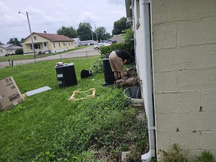 Moore's Heating and Air Conditioning Picture 2