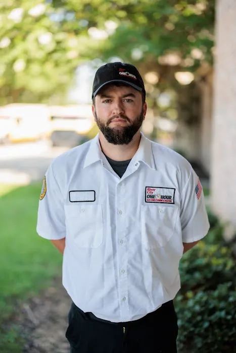 One Hour Air Conditioning and Heating Picture 1