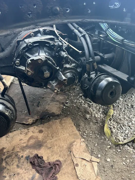 Bbn truck and trailer repair shop Picture 10