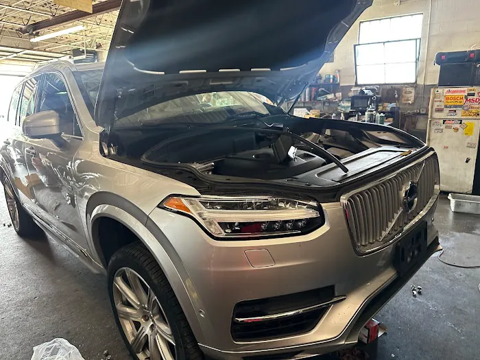 A & M Automotives Picture 7