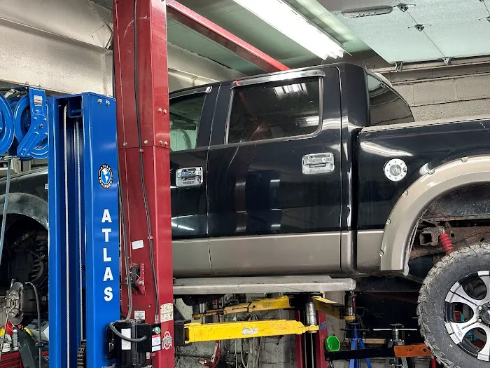 Green's Auto Service Picture 1