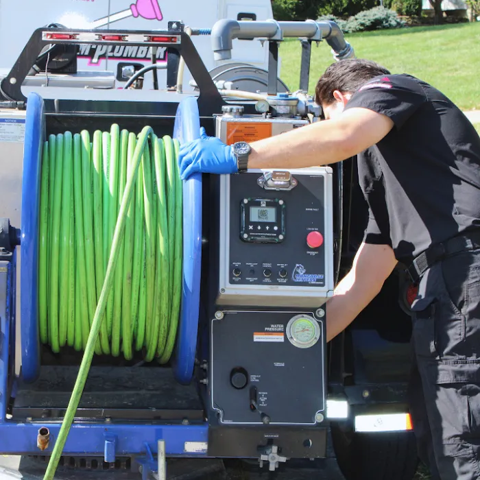 1-Tom-Plumber Picture 8