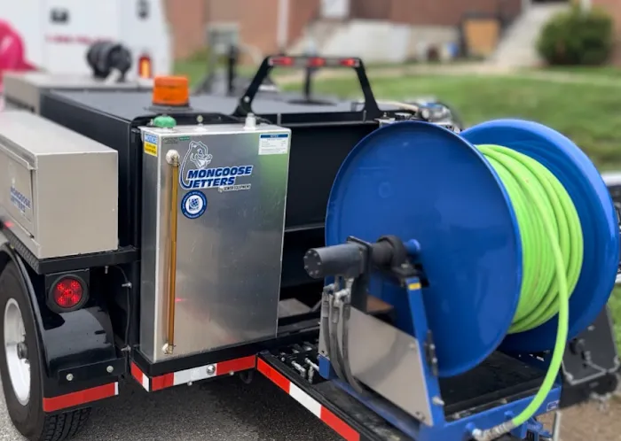 1-Tom-Plumber Picture 5