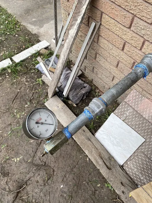 Mac's Plumbing Repair Picture 1