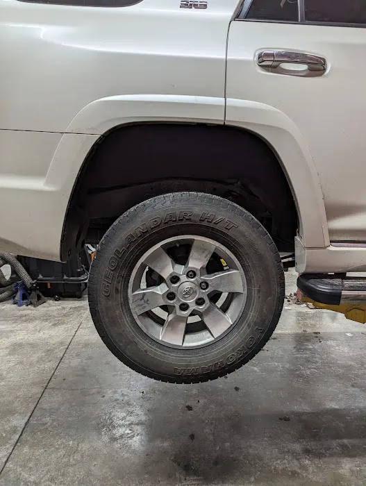 Hefner's Auto Repair Inc Picture 3