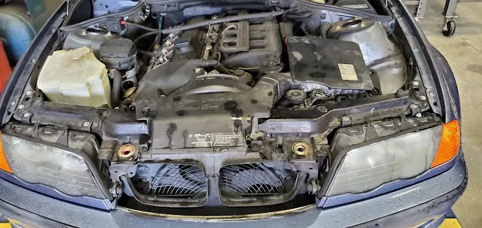 Adonis Automotive Picture 3