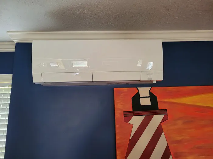 Royal Aire Picture 6