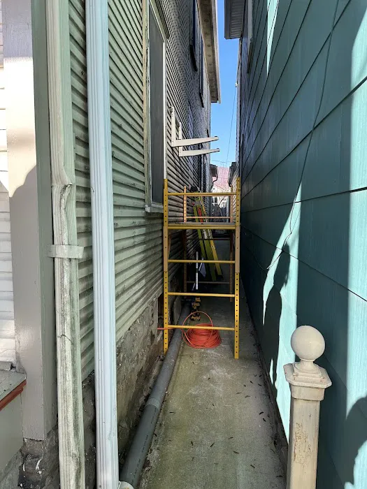 Royal Aire Picture 5