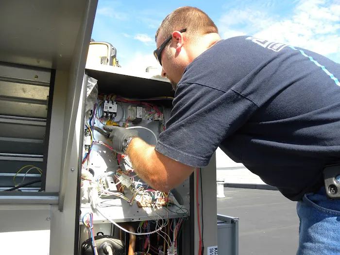 AireCom HVAC Picture 3