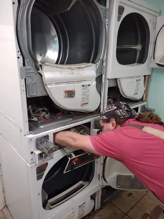 Holcomb Enterprises LLC Picture 3