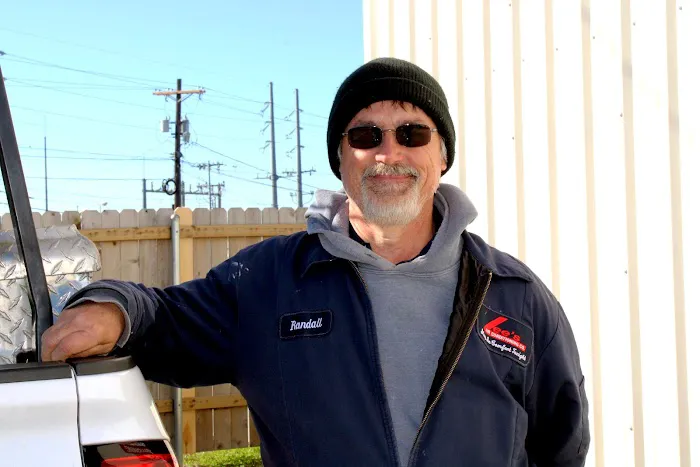 Lee's Air Conditioning Company Picture 9