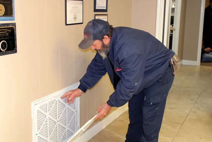 Lee's Air Conditioning Company Picture 3