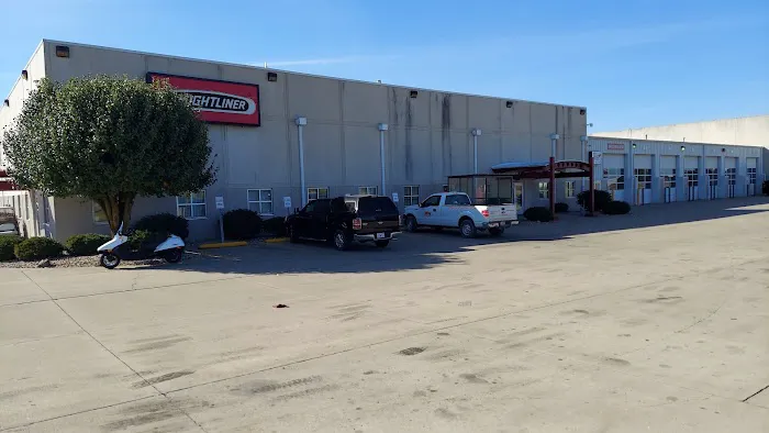 Truck Centers, Inc. - Freightliner Western Star Dealer Picture 10