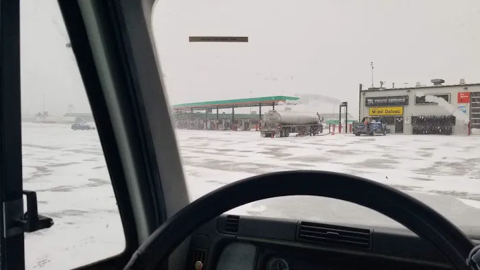 TA Truck Service Picture 4