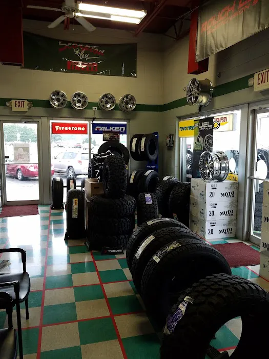 Plaza Tire Service Picture 7