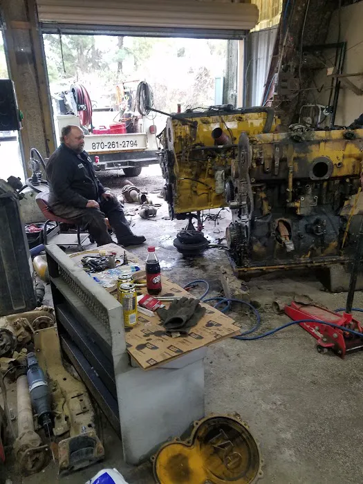 Lytle Truck And Auto Repair Picture 1