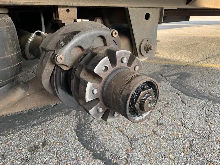 Lytle Truck And Auto Repair Picture 6