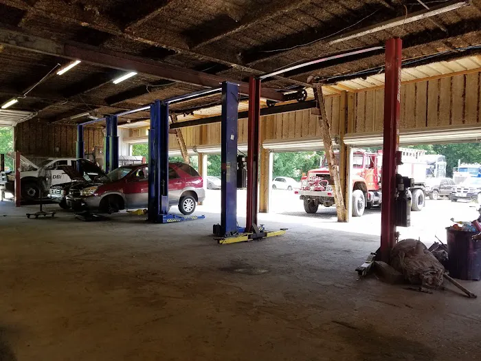 Lytle Truck And Auto Repair Picture 9