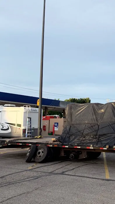 Lytle Truck And Auto Repair Picture 3