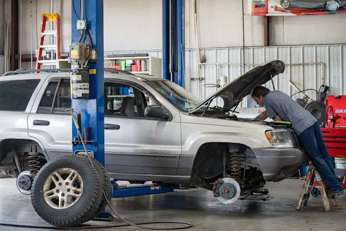 Garvin & Lidster Auto Service Picture 10