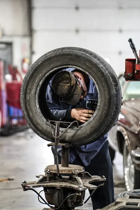 Garvin & Lidster Auto Service Picture 2