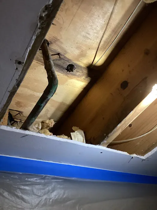 Complete Plumbing, Electric & Air Picture 9