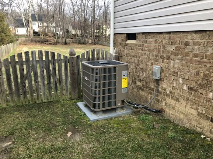 Chadwick Air Picture 4