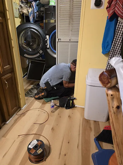 CAMPTON HEATING AND AIR Picture 2