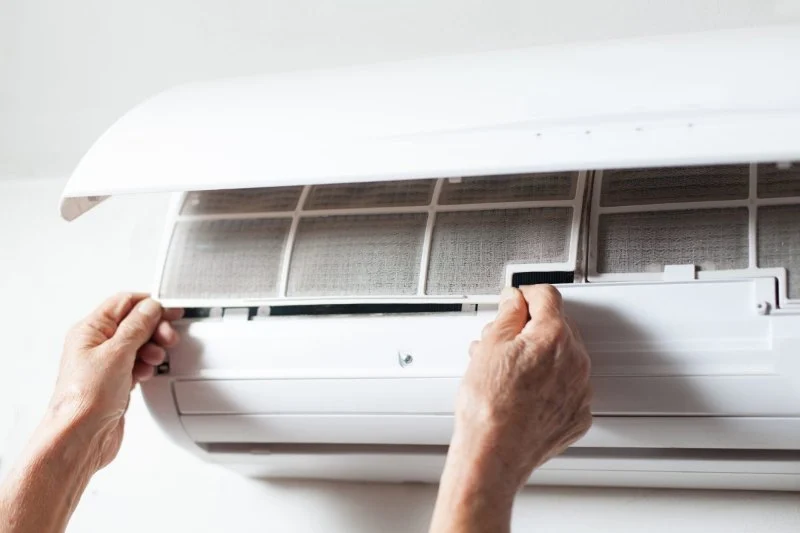 Avoid These Common Mistakes When Trying to Fix Air Conditioning Leak
