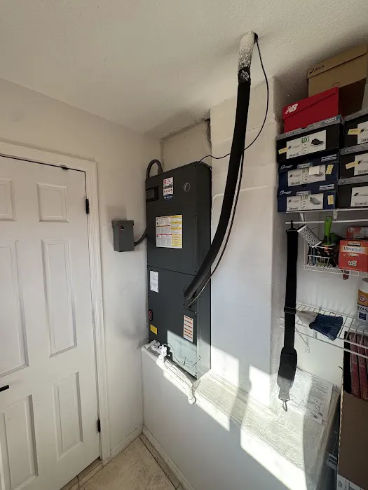 Rooster's Heating & Air Conditioning Picture 1