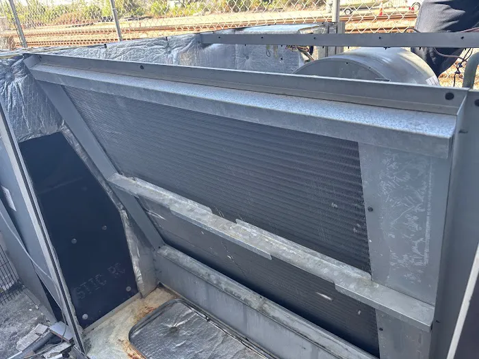 COLD ELECTRIC 2005 LLC Picture 6