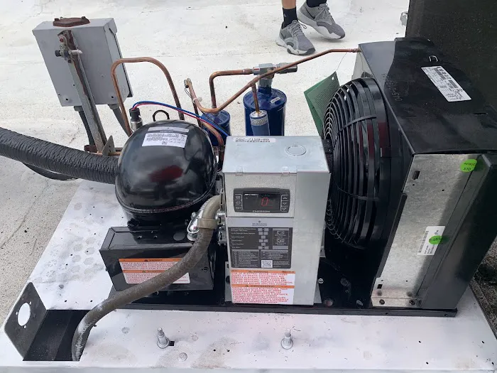 COLD ELECTRIC 2005 LLC Picture 7