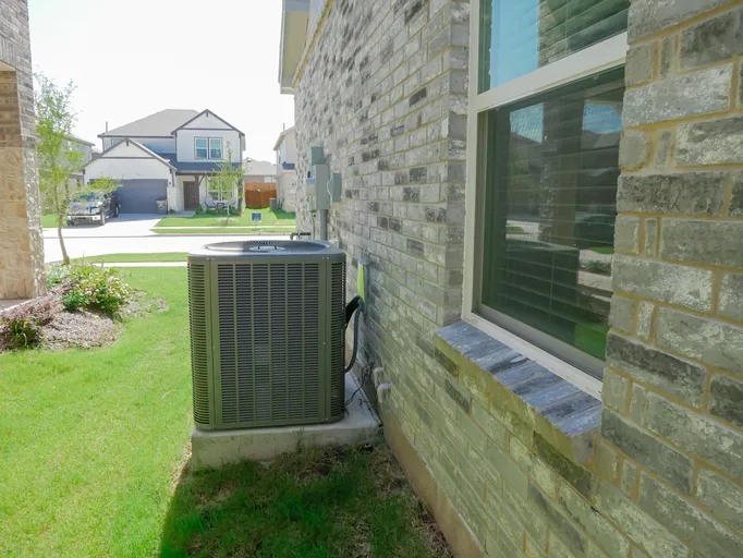 Air & Aero Heating and Cooling Picture 5