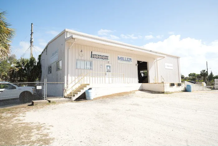 Blacks Supply-Eustis Picture 4