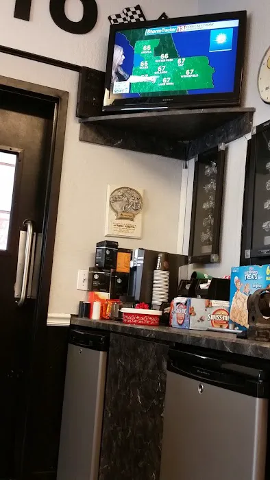 Minneola Automotive Center Inc Picture 3