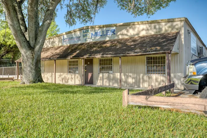 Blacks Supply-Leesburg Picture 1