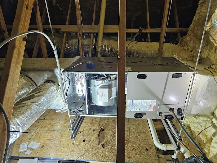 AC & TECHNOLOGY INC Picture 4