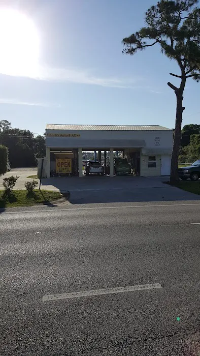 Chucks Auto & AC Repair Picture 2