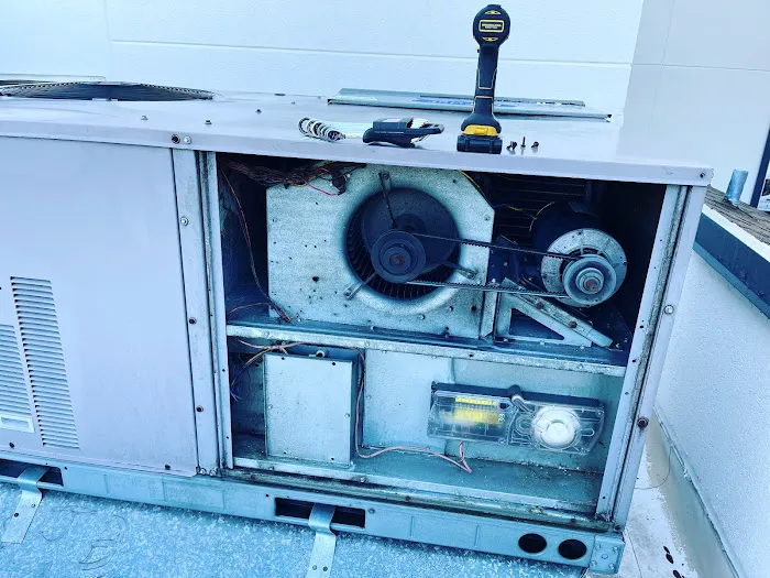 HVAC-R Mechanical Contractor LLC Picture 3