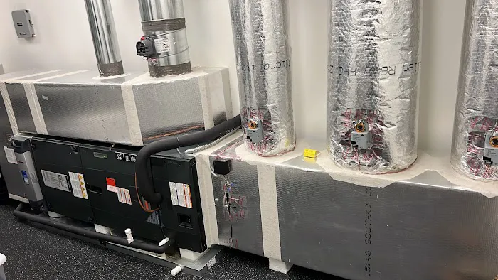 Cold and Freeze - On Call 24/7. Picture 10