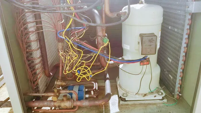 Powerful Technician Services Air conditioning Picture 6