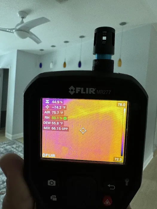 Red, White & Cool Air Picture 6